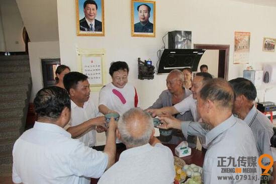 张俊以团长率艺术家赴江西演出引航中国梦