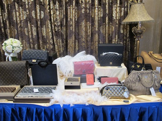 万达奢侈品展销会盛大开幕 国际大牌引追捧